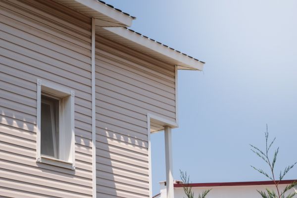 Cost of Vinyl Siding Hole Repair in Walnut Creek