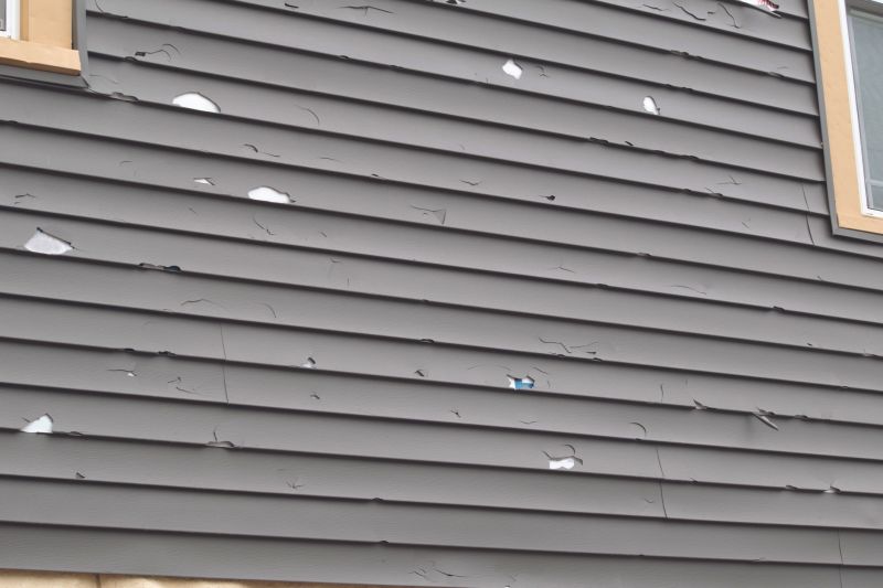 Fixing Cracks in Vinyl Siding